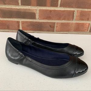 Jack Rogers black leather slip on loafers flats